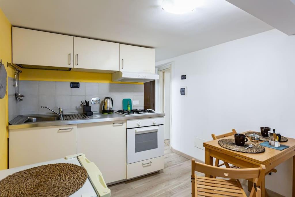 Apartment Adorno 2 - Affitti Brevi Italia เจนัว ภายนอก รูปภาพ