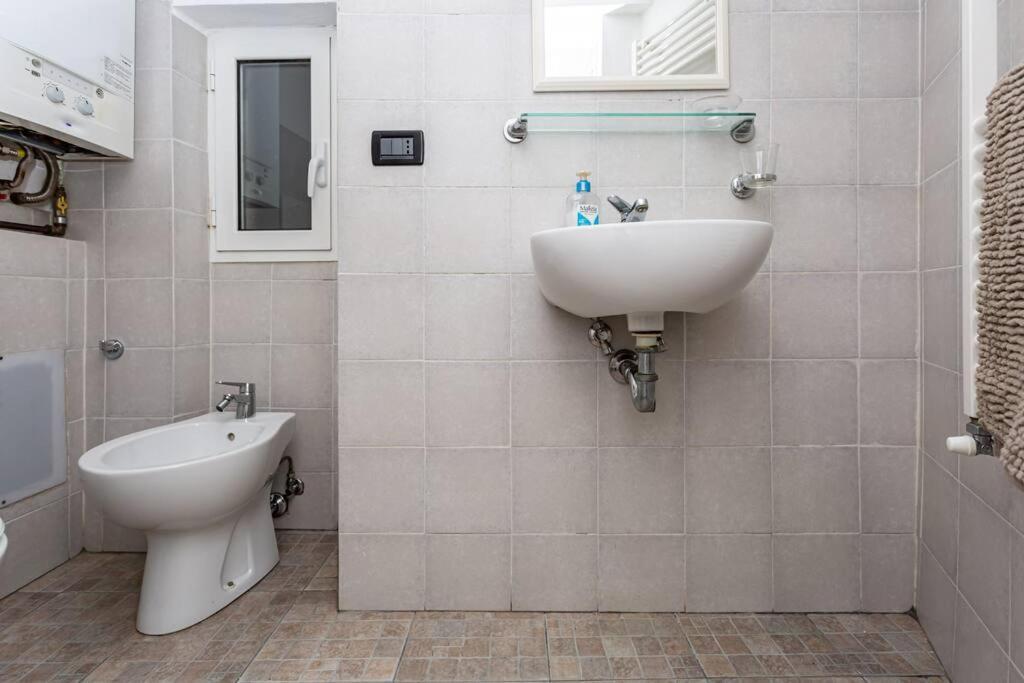 Apartment Adorno 2 - Affitti Brevi Italia เจนัว ภายนอก รูปภาพ
