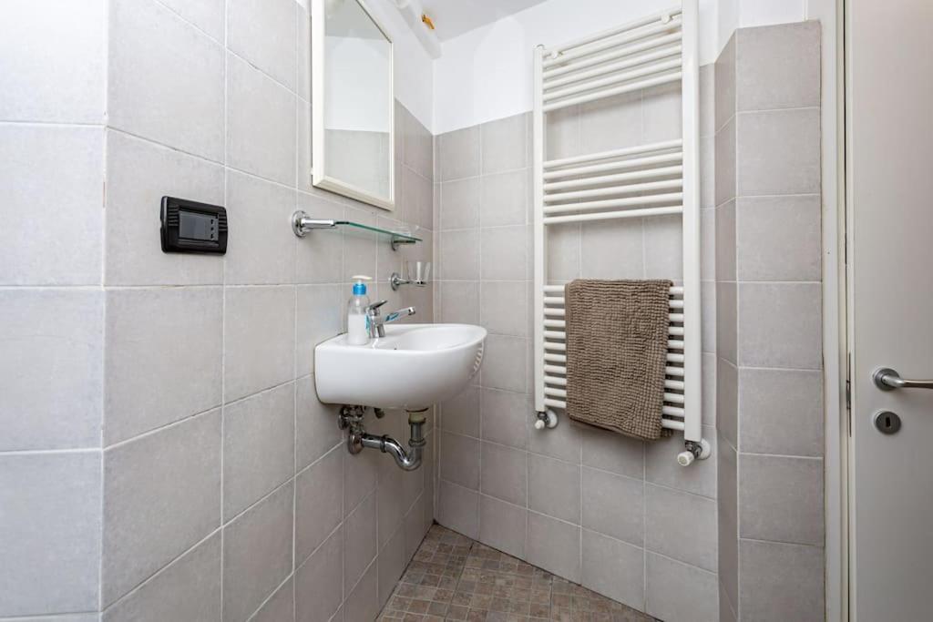 Apartment Adorno 2 - Affitti Brevi Italia เจนัว ภายนอก รูปภาพ